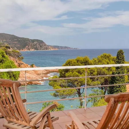 Daire Lets Holidays With Sea Views In Cala Salions Tossa de Mar
