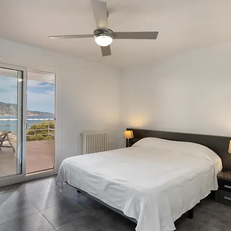 Lets Holidays With Sea Views In Cala Salions Apartman